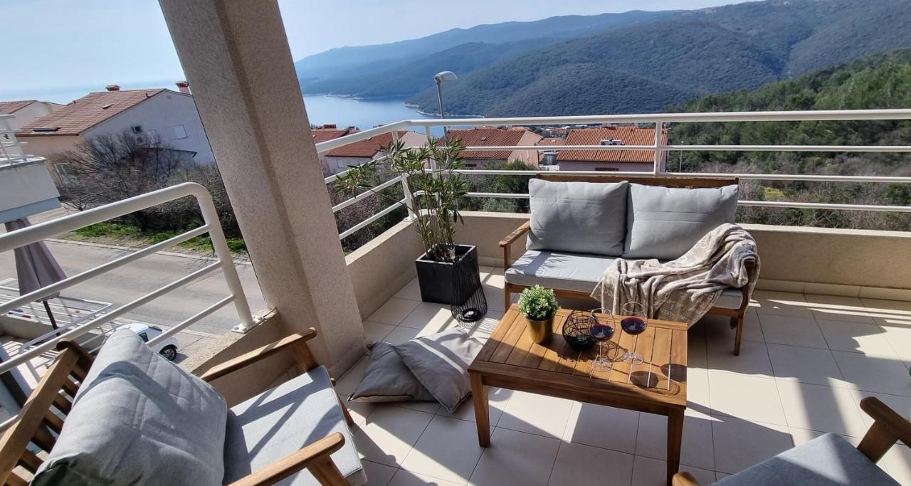 Apartment Cami -Stylish Apartment With A Beautiful Seaview Rabac Eksteriør billede